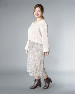 #消えそうな色コーデ にはブラウンブーツで引き締めて